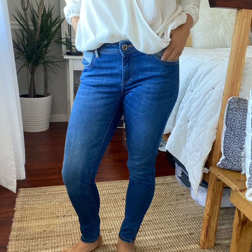 Zara Jeans with ankle zipper